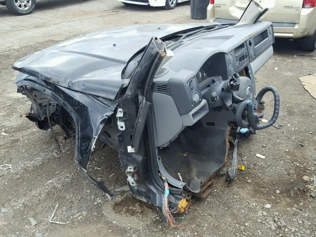 1J8HG48KX6C171107 - 2006 JEEP COMMANDER BLACK photo 3