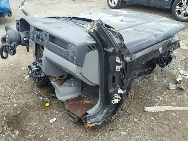 1J8HG48KX6C171107 - 2006 JEEP COMMANDER BLACK photo 4