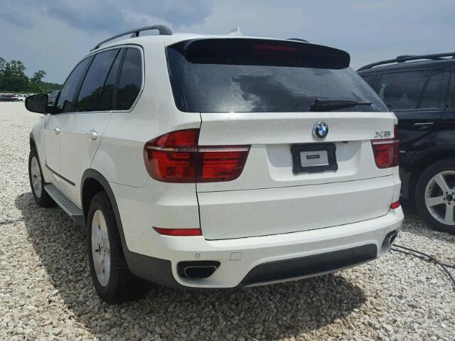 5UXZV8C5XD0C14547 - 2013 BMW X5 XDRIVE5 WHITE photo 3