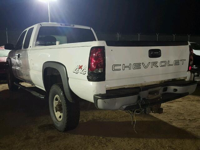 1GCHK29UX4E207728 - 2004 CHEVROLET SILVERADO WHITE photo 3