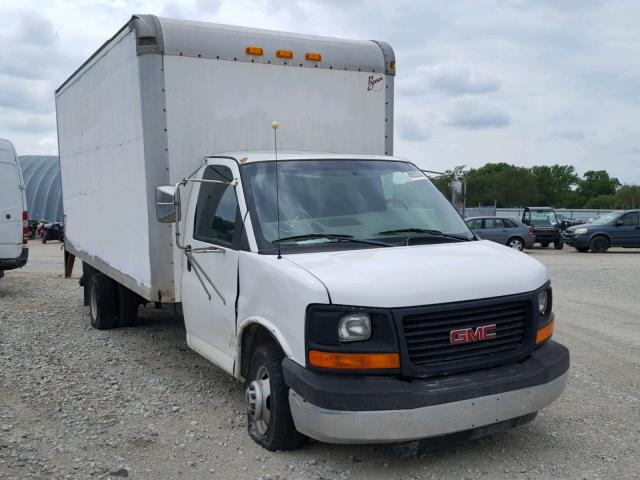 1GDJG31U641145980 - 2004 GMC SAVANA CUT WHITE photo 1