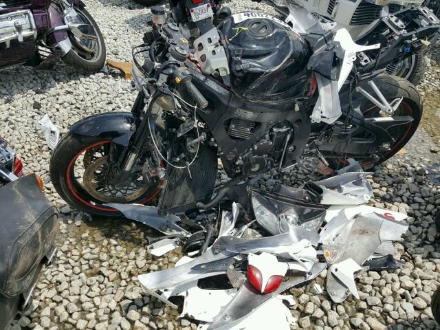 JS1GR7LA682100745 - 2008 SUZUKI GSX-R750 WHITE photo 9