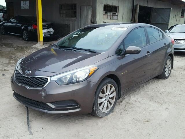 KNAFX4A62E5120566 - 2014 KIA FORTE LX BROWN photo 2