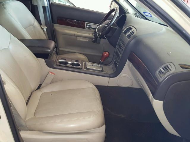 1LNHM86S03Y685956 - 2003 LINCOLN LS 米色 照片 5