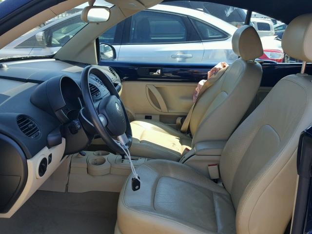 3VWCD31Y65M305396 - 2005 VOLKSWAGEN NEW BEETLE 蓝色 照片 5