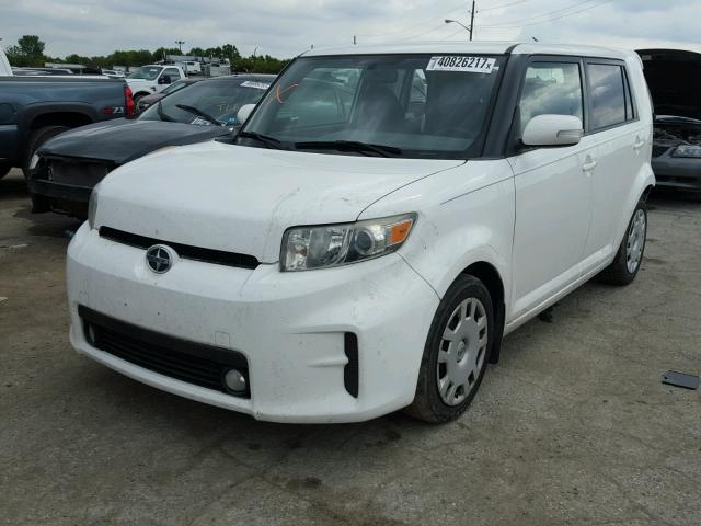 JTLZE4FE0B1127612 - 2011 TOYOTA SCION XB WHITE photo 2