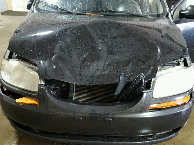 KL1TD66677B741817 - 2007 CHEVROLET AVEO BASE Czarny zdjęcie 7