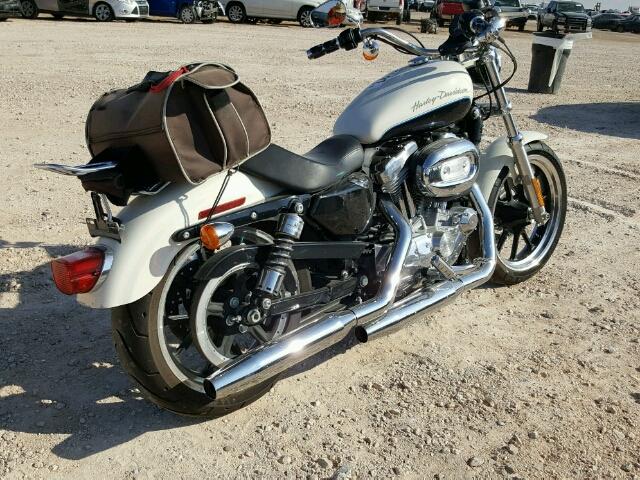 1HD4CR212DC420123 - 2013 HARLEY-DAVIDSON XL883 SUPE WHITE photo 4