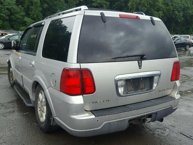 5LMFU28R63LJ38411 - 2003 LINCOLN NAVIGATOR Silber Foto 3