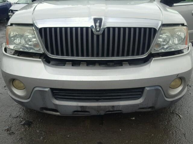 5LMFU28R63LJ38411 - 2003 LINCOLN NAVIGATOR Silber Foto 7