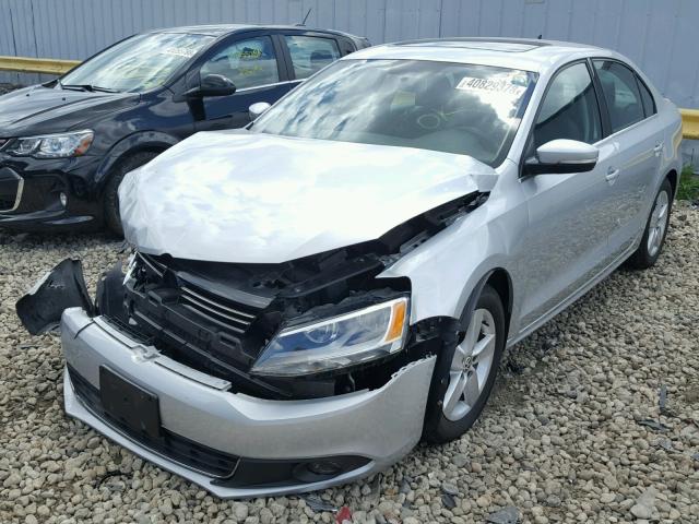 3VWLL7AJXCM348987 - 2012 VOLKSWAGEN JETTA TDI SILVER photo 2