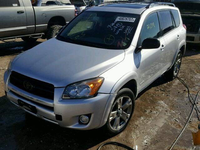 2T3WF4DV1BW075424 - 2011 TOYOTA RAV4 SPORT SILVER photo 2