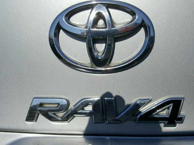 2T3WF4DV1BW075424 - 2011 TOYOTA RAV4 SPORT SILVER photo 9