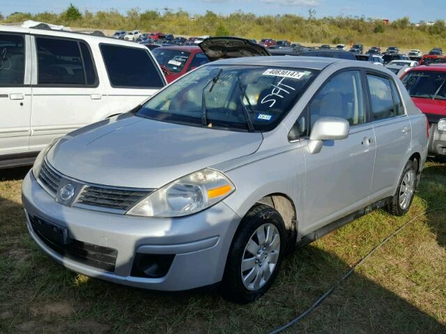 3N1BC11E47L417590 - 2007 NISSAN VERSA S 银色 照片 2