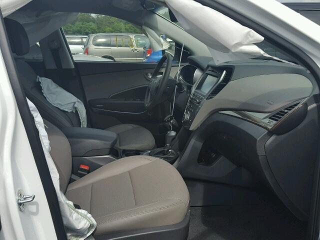 5NMZUDLB7HH025456 - 2017 HYUNDAI SANTA FE S 白色 照片 5