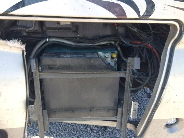 4UZAB2DC37CZ28890 - 2007 FREIGHTLINER X LINE MOT ორფეროვანი ფოტო 7