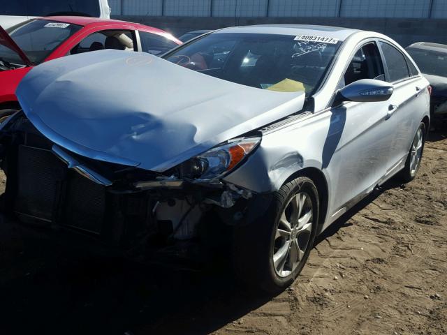 5NPEC4AC2BH045346 - 2011 HYUNDAI SONATA SE SILVER photo 2