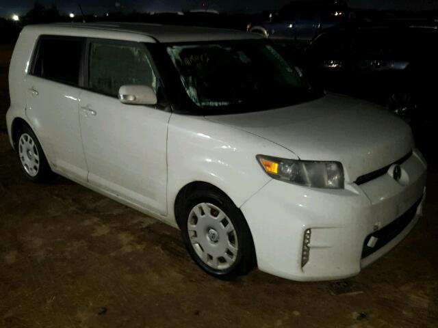 JTLZE4FEXFJ071510 - 2015 TOYOTA SCION XB WHITE photo 1