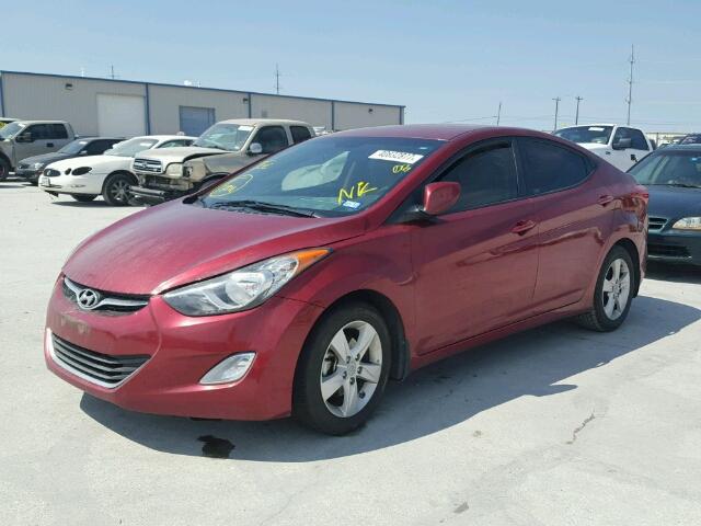 5NPDH4AE7DH250887 - 2013 HYUNDAI ELANTRA RED photo 2