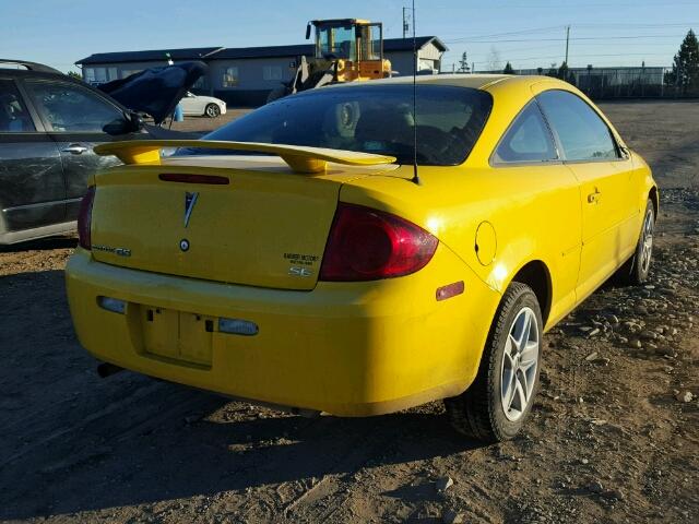 1G2AL15F977210309 - 2007 PONTIAC G5 YELLOW photo 4