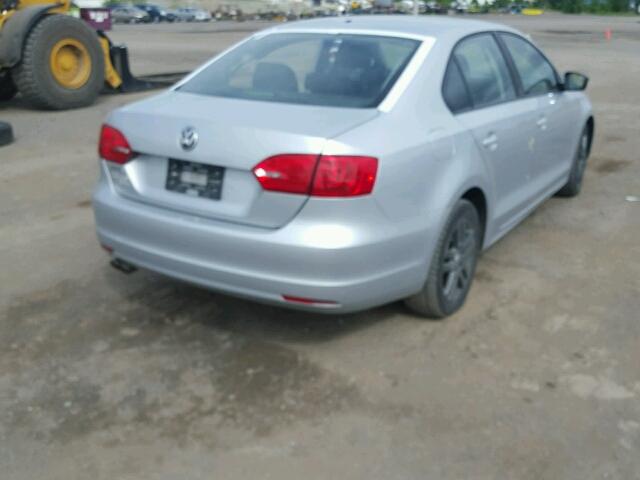 3VW2K7AJ7CM319123 - 2012 VOLKSWAGEN JETTA BASE 银色 照片 4