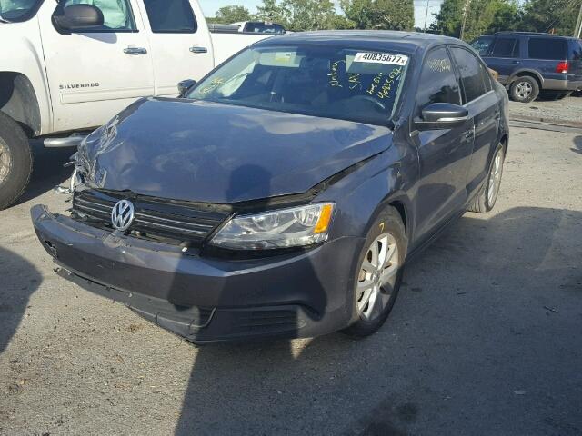 3VWDX7AJ4DM427033 - 2013 VOLKSWAGEN JETTA SE CHARCOAL photo 2