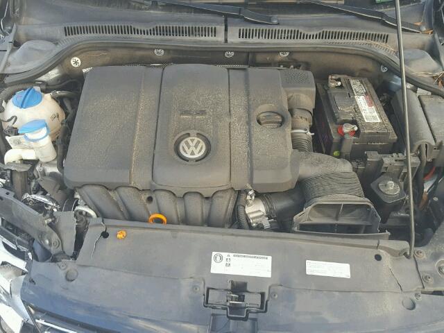 3VWDX7AJ4DM427033 - 2013 VOLKSWAGEN JETTA SE 石墨色 照片 7