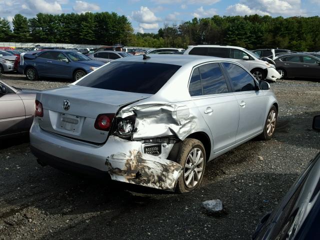 3VWRZ7AJ5AM023749 - 2010 VOLKSWAGEN JETTA SE SILVER photo 4