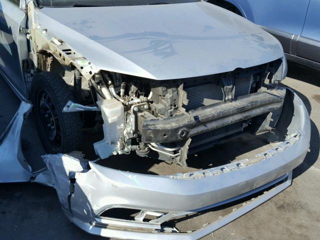 3VW2K7AJ6FM408962 - 2015 VOLKSWAGEN JETTA BASE Արծաթագույն լուսանկար 9