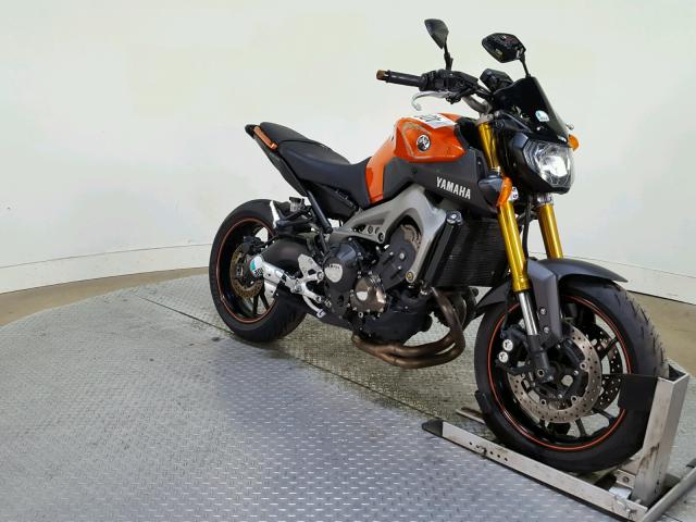 JYARN33E6EA002348 - 2014 YAMAHA FZ09 ORANGE photo 2