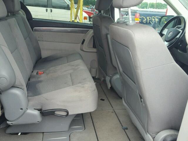 2V8HW44149R608073 - 2009 VOLKSWAGEN ROUTAN S თეთრი ფოტო 6