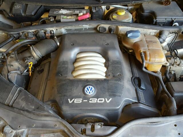 WVWEH23B51E032518 - 2001 VOLKSWAGEN PASSAT GLX 银色 照片 7