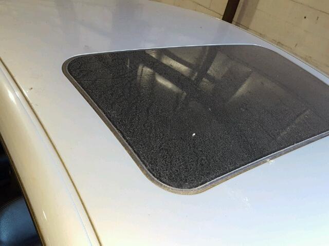 WVWEH23B51E032518 - 2001 VOLKSWAGEN PASSAT GLX 银色 照片 9