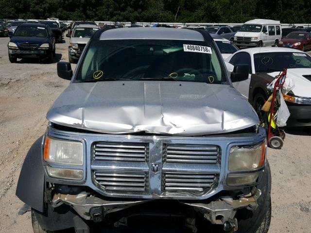 1D8GT28K17W644347 - 2007 DODGE NITRO SXT SILVER photo 7