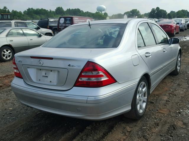 WDBRF84JX5F557685 - 2005 MERCEDES-BENZ C 320 4MAT SILVER photo 4