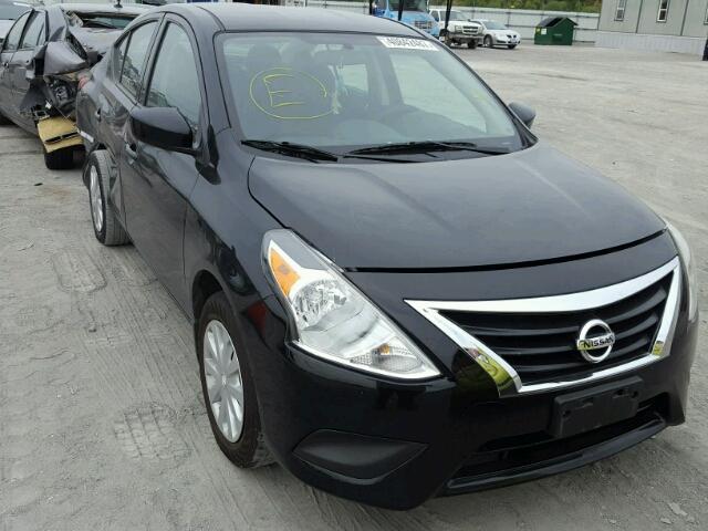 3N1CN7AP0HL828165 - 2017 NISSAN VERSA S BLACK photo 1