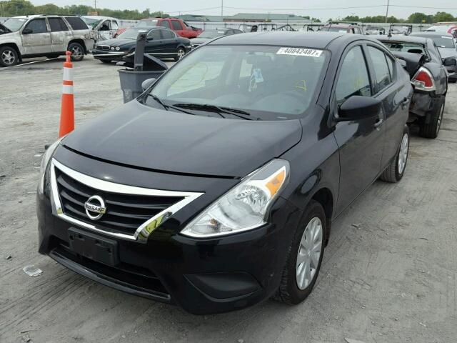 3N1CN7AP0HL828165 - 2017 NISSAN VERSA S BLACK photo 2