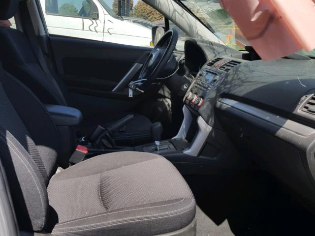 JF2SJAEC1EH519986 - 2014 SUBARU FORESTER 2 SILVER photo 5