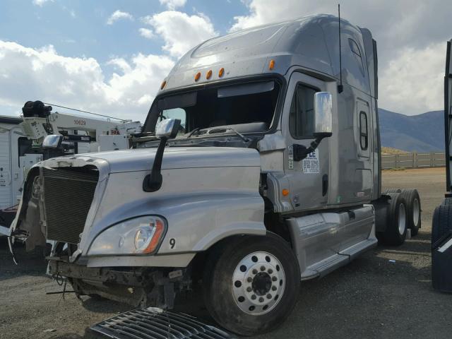 1FUJGLDR2CSBH7739 - 2012 FREIGHTLINER CASCADIA 1 BEIGE photo 2