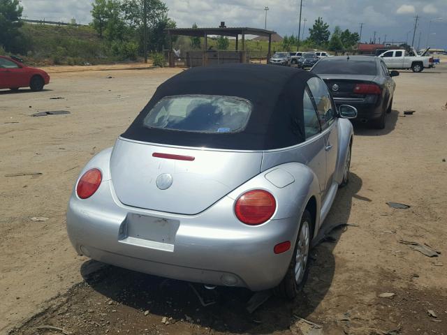 3VWCM31Y75M301874 - 2005 VOLKSWAGEN NEW BEETLE ვერცხლისფერი ფოტო 4