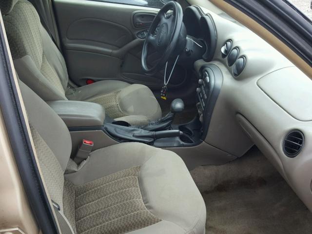 1G2NF52E94M646795 - 2004 PONTIAC GRAND AM S GOLD photo 5