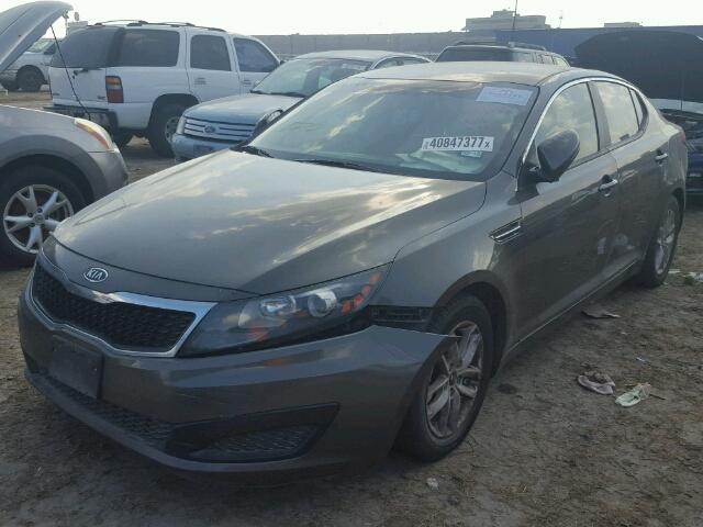 KNAGM4A70B5086287 - 2011 KIA OPTIMA LX BROWN photo 2