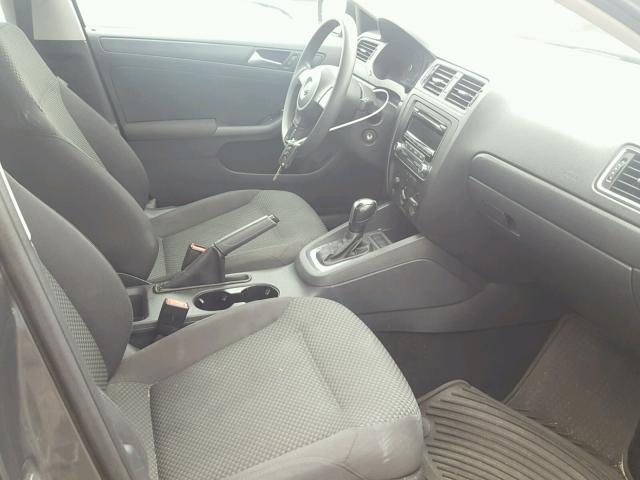 3VW2K7AJXCM402271 - 2012 VOLKSWAGEN JETTA BASE Գրաֆիտ լուսանկար 5