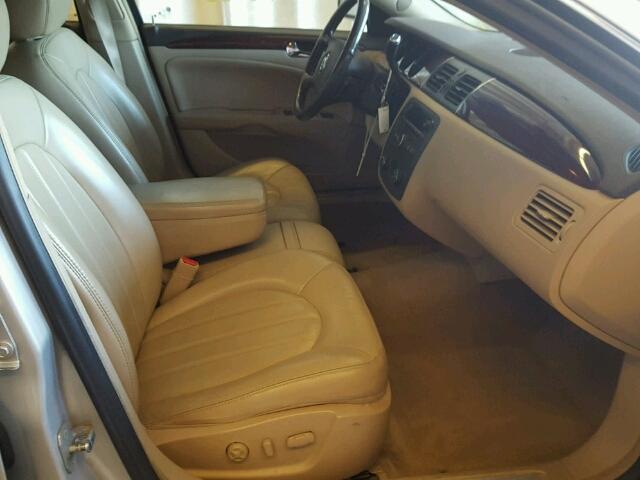 1G4HD57298U141886 - 2008 BUICK LUCERNE TAN photo 5