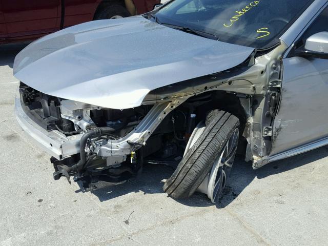 19UUB3F57JA001644 - 2018 ACURA TLX TECH SILVER photo 9