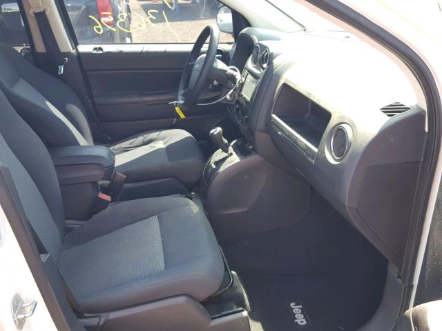 1J4FT47A49D217249 - 2009 JEEP COMPASS SP WHITE photo 5