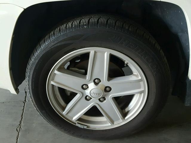 1J4FT47A49D217249 - 2009 JEEP COMPASS SP WHITE photo 9