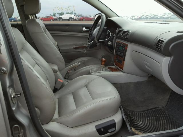 WVWRH63B53P395448 - 2003 VOLKSWAGEN PASSAT GLX CHARCOAL photo 5