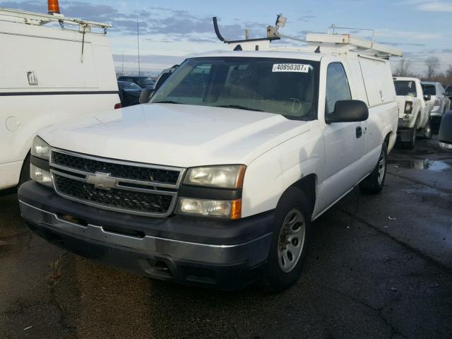 1GCEC14X87Z146839 - 2007 CHEVROLET SILVERADO WHITE photo 2