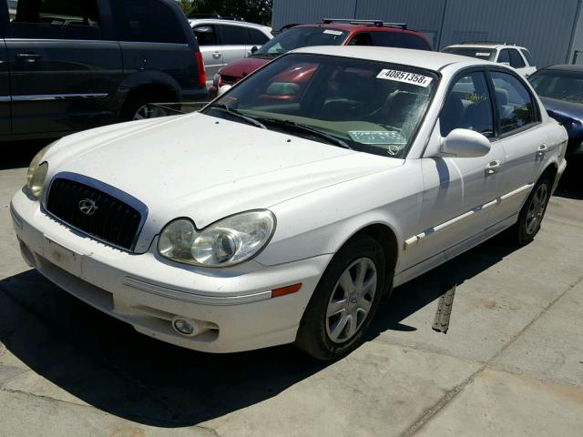 KMHWF25S02A697323 - 2002 HYUNDAI SONATA GL WHITE photo 2